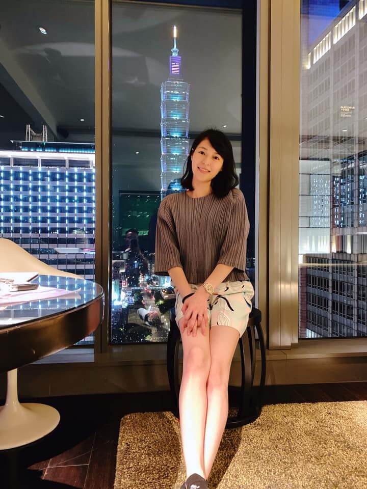 HI~大家好， 我是每次都瞞著老闆偷偷發文的闆娘🙋 上回Markus竟然出賣了我的十年前~ 於是我也要正大光明的來發文~ 今天是闆娘的日常小閒聊ʕ•ᴥ•ʔ